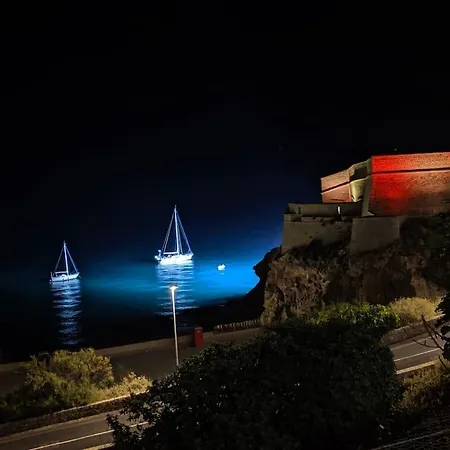 Cosy, Superbe Vue Mer, Piscine. Апартаменты