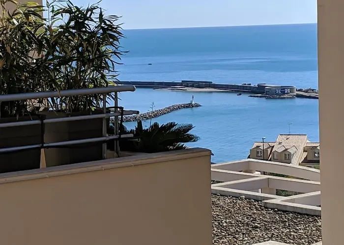 Διαμέρισμα Cosy, Superbe Vue Mer, Piscine.
